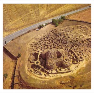Достопримечательности Сардинии. Нураги фото